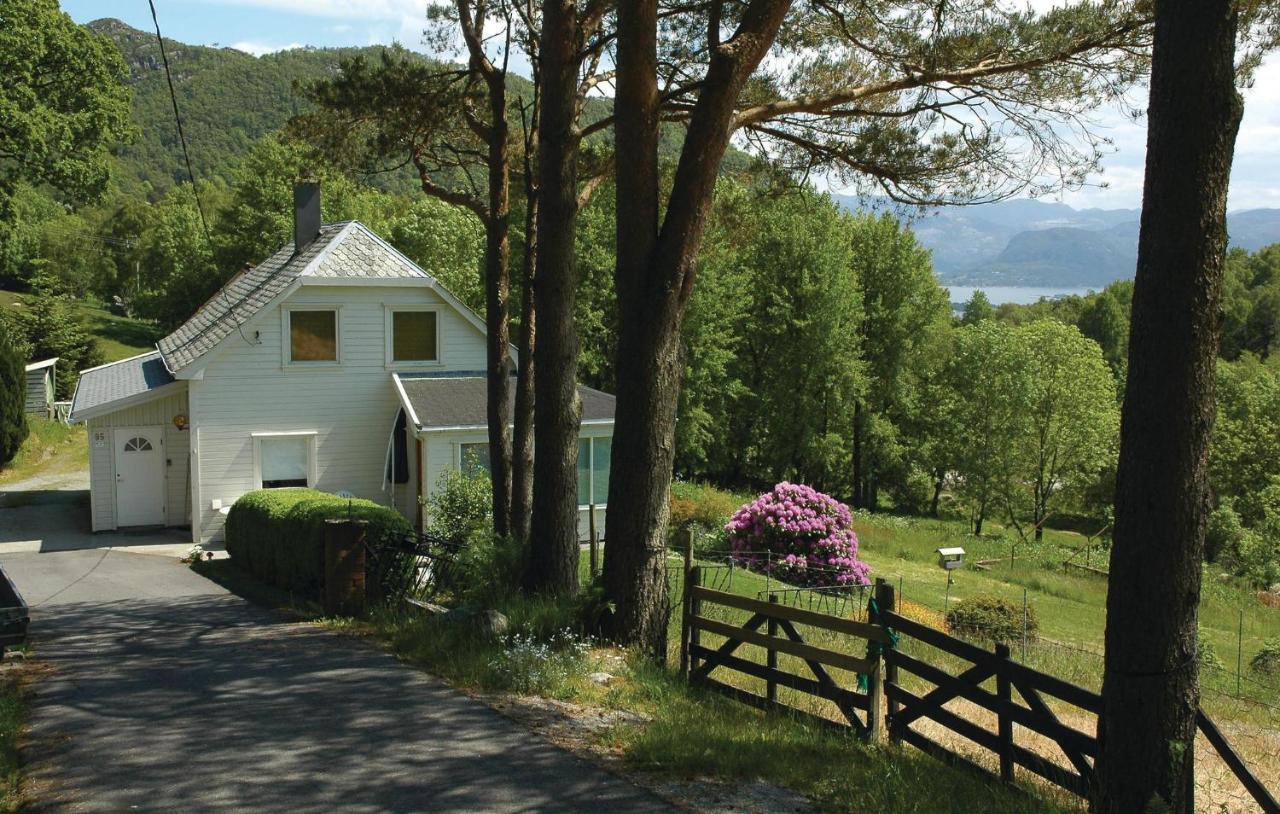 Stunning Home In Tau With House A Mountain View Екстериор снимка